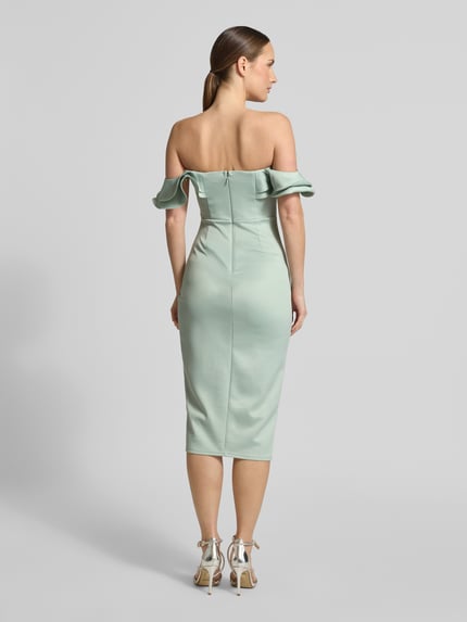Vrouwenmodel draagt Slim Fit Midikleid met Gehschlitz van Lipsy, elastische materiaalmix, mouwloos design, plooien, ruglengte maat 36: 120 cm, borstwijdte maat 36: 40 cm, mintgroen, gladde textuur, geheel lichaamsaanzicht achteraan.