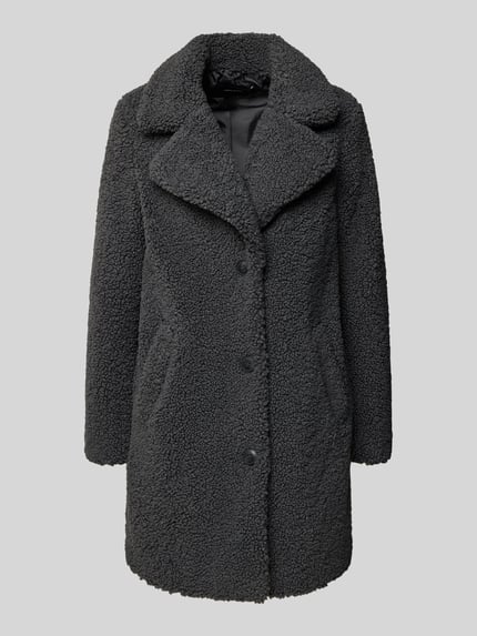 Produktfoto, Regular Fit Teddy-Mantel mit Umlegekragen Modell 'KYLIE' von Vero Moda, unifarben, strukturierte Teddyfell-Textur, einreihige Knopfleiste.