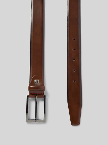 Produktfoto, Ledergürtel met doornsluiting van Pierre Cardin, herenriem van echt leer, klassiek model, labeldetail, breedte 122 cm