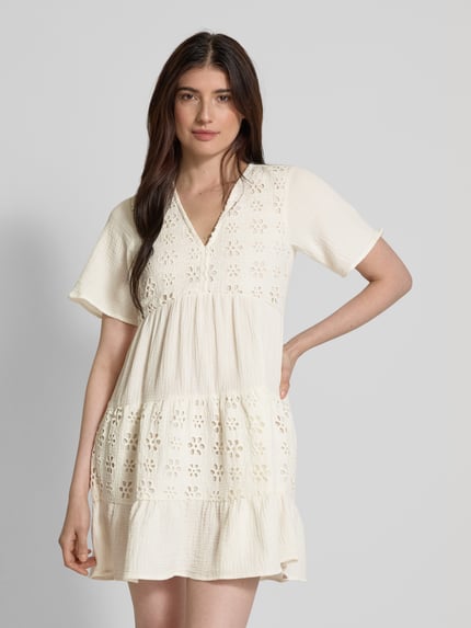 VERO MODA Getailleerde mini-jurk met broderie anglaise, model 'NATALI' Wit - 4