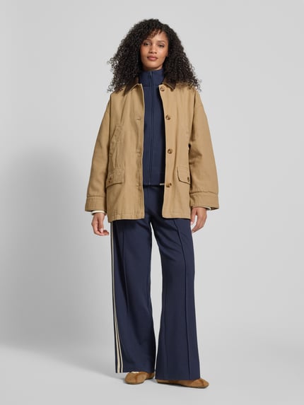 Jake*s Casual Parka z listwą guzikową i kieszeniami z patką Piaskowy 1