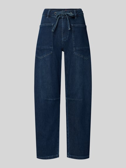 Produktfoto, Barrel Jeans aus Baumwoll-Mix von Buena Vista in dunklem Blau, sichtbare Nähte und große Taschen, Damen Barrel Jeans von Buena Vista