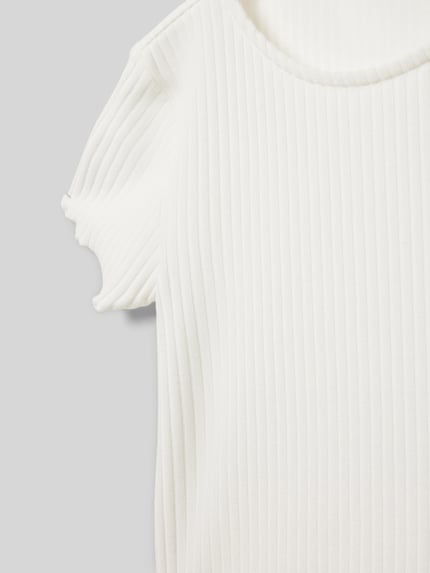 ONLY T-shirt o kroju regular fit z wykończeniem z falbanami model ‘NELLA’ Złamany biały 2