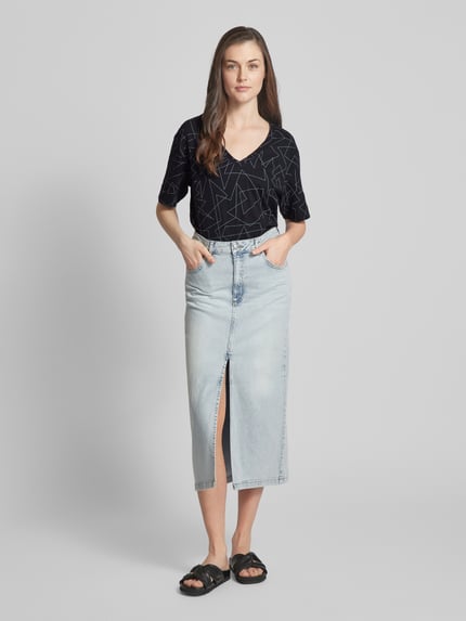 Esprit T-Shirt mit grafischem Muster und V-Ausschnitt Black 1