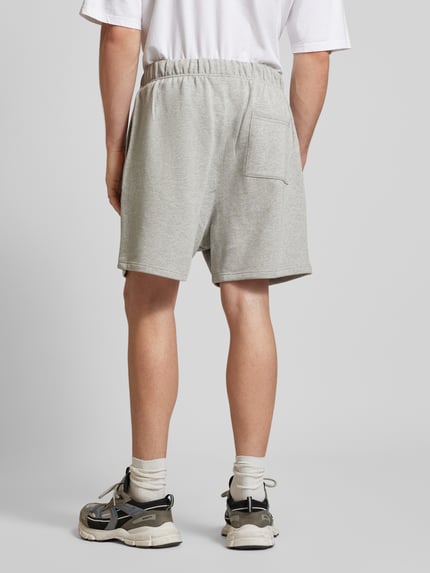 NO BYSTANDERS® Regular Fit Sweatshorts mit Label-Print Hellgrau Melange 5
