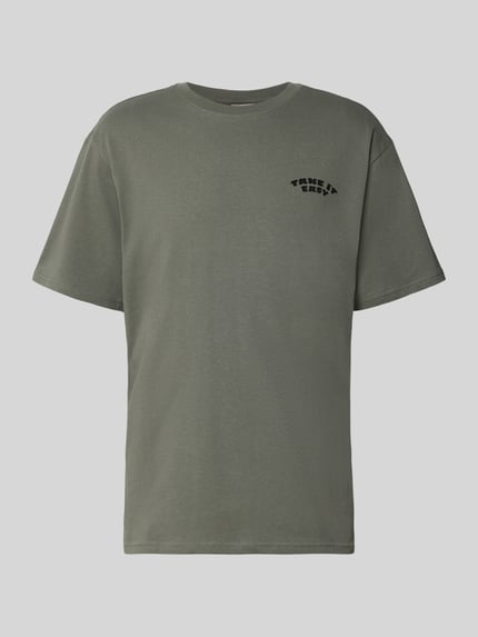 Produktfoto, olijfgroen oversized t-shirt van pure katoen model 'PEANUTS' van ONLY voor Heren, effen met zwarte tekstprint