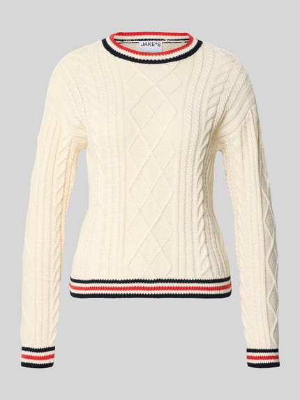 Produktfoto, Strickpullover mit Zopfmuster von Jake*s Casual aus reiner Baumwolle in Creme mit kontrastiven Abschlüssen und rundem Ausschnitt.