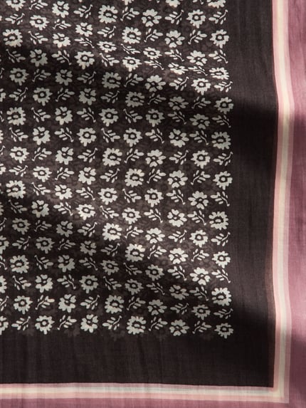 Produktfoto, Schal mit großem Logo-Print von MARC O'POLO in mehrfarbigem Design, grafisches Allover-Muster, Motiv-Print, Webware