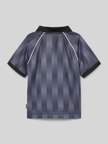 Produktfoto, Trikot mit Polokragen Modell 'BREEZE FOOTBALL' von Jack & Jones im Regular-Fit mit Print, Rückenlänge bei Größe 140: 53 cm, strukturierte Oberfläche in Blau und Schwarz, Kinder Trikot-Look