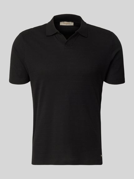 Produktfoto, Modern Fit Poloshirt mit Polokragen und Label-Detail von MARKUP, Reine Baumwolle, schwarze Farbe, Rücklänge 70 cm Größe M