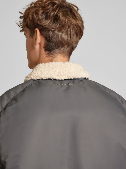 REVIEW Bomberjacke mit Leistentaschen Dunkelgrau 3