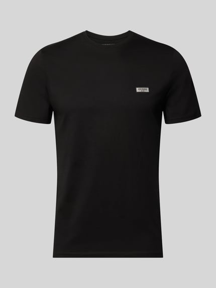 Produktfoto, Slim Fit T-Shirt mit Rundhalsausschnitt von GUESS z czarnej bawełny, wyhaftowane logo, długość tyłu w rozmiarze M 70 cm