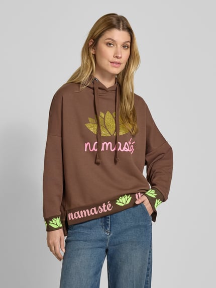 miss goodlife Hoodie met siersteentjes en extra brede schouders Chocoladebruin - 4