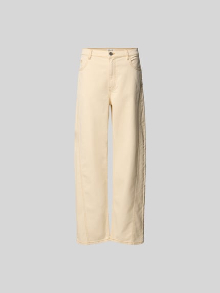 Straight Fit Jeans mit Ziernähten Shop The Look MANNEQUINE