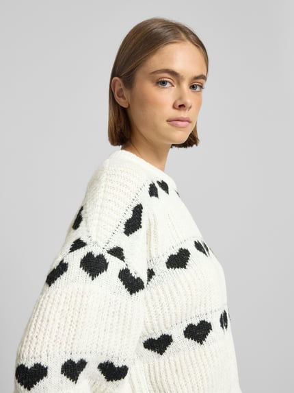 PIECES Relaxed Fit Strickpullover mit Herzprint Modell 'NOVE' Ecru 3