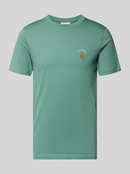 Produktfoto, T-Shirt mit Stitching und Rundhalsausschnitt von Lindbergh, Herren T-Shirt aus Reine Baumwolle, Slim-Fit, grün, Rückenlänge 71 cm bei Größe M