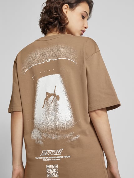 REVIEW X MATW T-shirt z nadrukiem z logo — MATW X Review Szarobrązowy 3