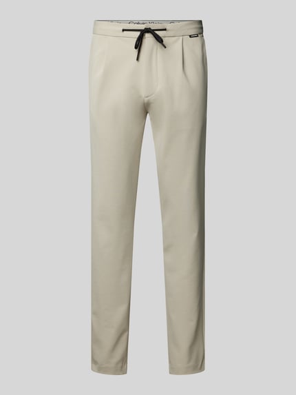 CK Calvin Klein Tapered Fit Hose mit Bundfalten Sand 2