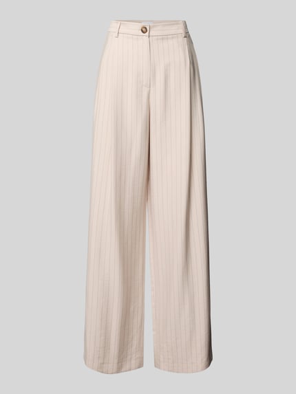 Produktfoto, Wide Leg Hose mit Gesäßtaschen von Jake*s Collection, beige, gerade Form, feine Streifen, sichtbare Bundfalten, strukturierte Textur.