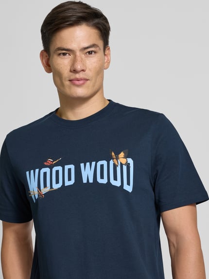 Wood Wood T-Shirt mit Label- und Motiv-Print Modell 'Bobby' Dunkelblau 3