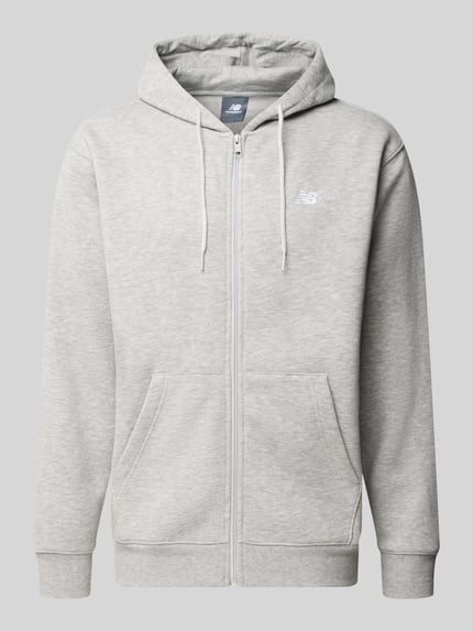 Produktfoto, Relaxed Fit Sweatjacke auch Baumwoll-Mix Modell 'ESSENTIALS' von New Balance in Hellgrau mit Kapuze, Tunnelzug, Label-Stitching, elastische Abschlüsse, weiche Textur