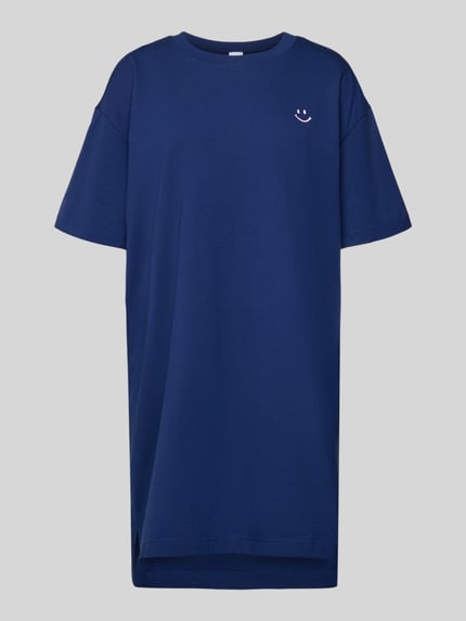 Produktfoto, Pyjama-Oberteil in Überlänge von Mey in Dunkelblau, Baumwoll-Elasthan-Mix, lockerer Schnitt, gerippter Rundhalsausschnitt, Label-Print