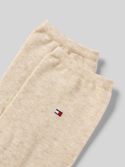 Produktfoto, Socken im 2er-Pack von Tommy Hilfiger in Beige, unifarben, Logo-Stickerei, elastischer Bund, Baumwoll-Mix mit Stretch-Anteil