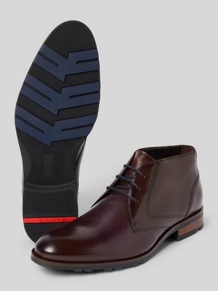 Produktfoto, Boots aus echtem Leder Modell 'DRAMON' von LLOYD, brązowa skóra, zaokrąglony krój, sznurowanie, strukturalna podeszwa, wysokość obcasa 3 cm, wysokość cholewki 9 cm, szerokość w rozmiarze 44: 10 cm
