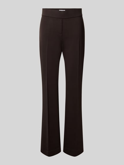 Produktfoto, Stoffhose aus Viskose-Mix mit Bügelfalte von Rich & Royal, Bootcut Fit, elastischer Bund, dunkelbraune Farbe, glatte Textur