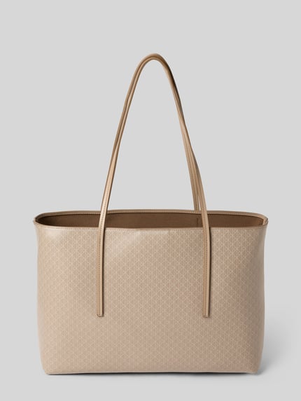 Produktfoto, Tote Bag met all-over logoprint van CK Calvin Klein, smalle draagband, open hoofvak, breedte 40 cm, lengte 28 cm, diepte 13 cm, bandlengte 68 cm, reliëflogo, dames tas in beige met subtiele textuur
