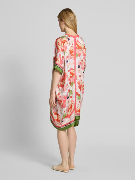 Marc Cain Knielanges Kleid mit durchgehender Knopfleiste Koralle 5