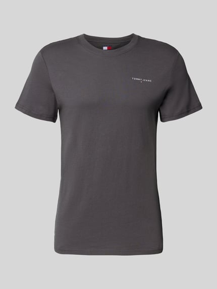 Produktfoto, Regular Fit T-Shirt aus reiner Baumwolle von Tommy Jeans, unifarbenes Jersey mit Label Print, Rundhals, kurzarm, grauer Ton