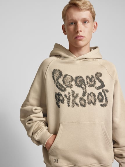 PEQUS Hoodie mit Label-Print Taupe 3