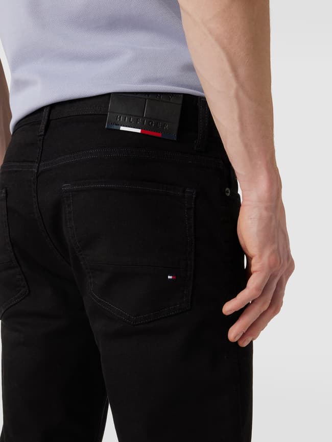 Tommy Hilfiger Slim Fit Jeans mit Brand-Detail (black) online kaufen 