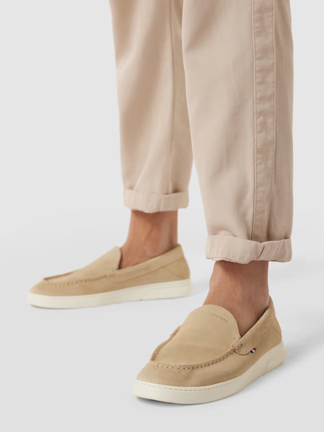 710kshq76cqkii9hap9j4h9n94skic  