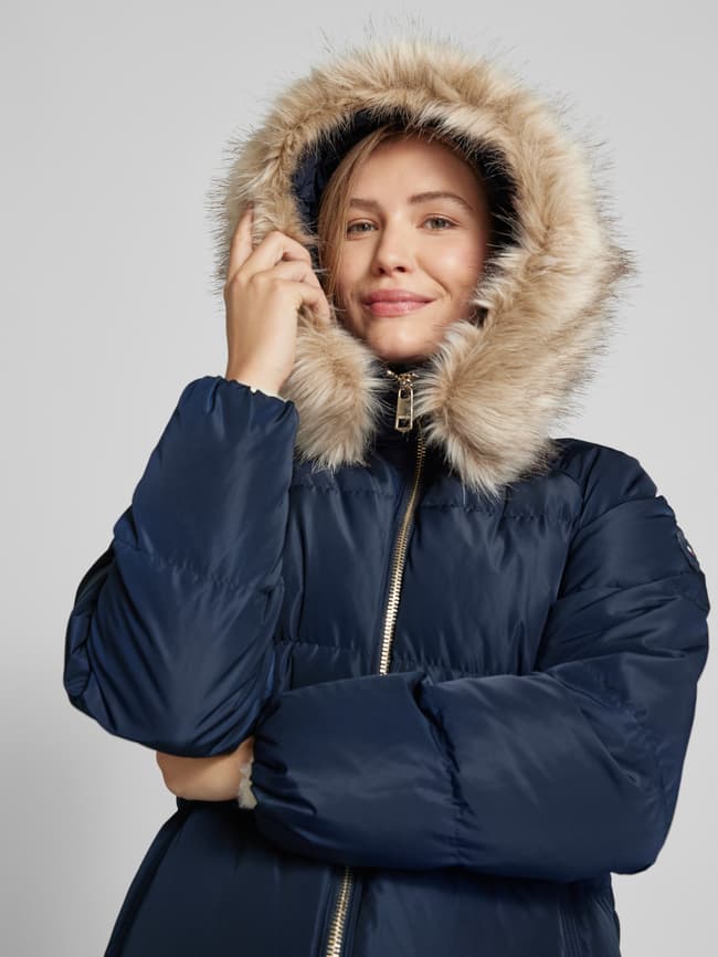 Steppmantel Tommy Hilfiger Mantel 152 Tommy Jeans Mantel 'ESSENTIAL' In  Schwarz ABOUT YOU