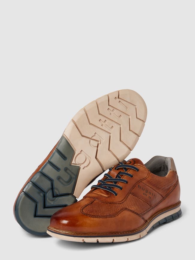 leeg Circulaire krans bugatti Lage schoenen met labeldetails, model 'Simone' in cognac online  kopen | P&C
