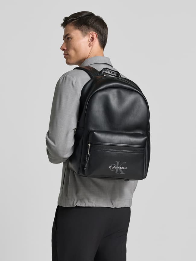 calvin klein black backpack leather Raised Round LV04D3155G This backpack is a must Leather Calvinklein Rucksack Calvin Klein