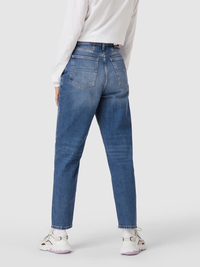 Tommy Jeans Mom Fit Jeans mit Label-Patch (jeansblau) online kaufen