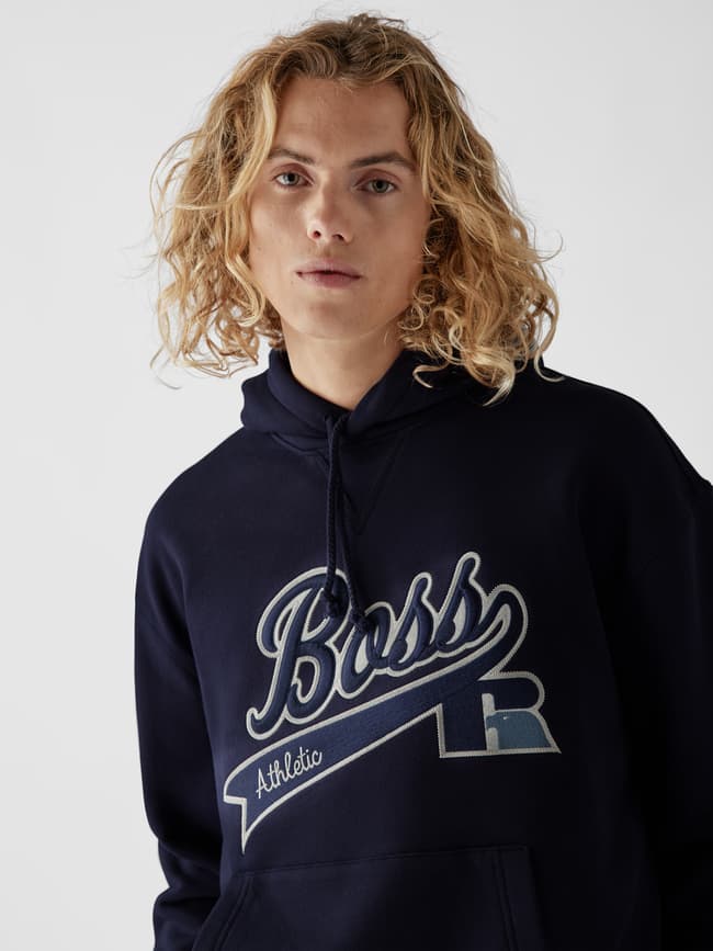 BOSS x Russell Athletic Hoodie mit Brand-Schriftzug (dunkelblau 