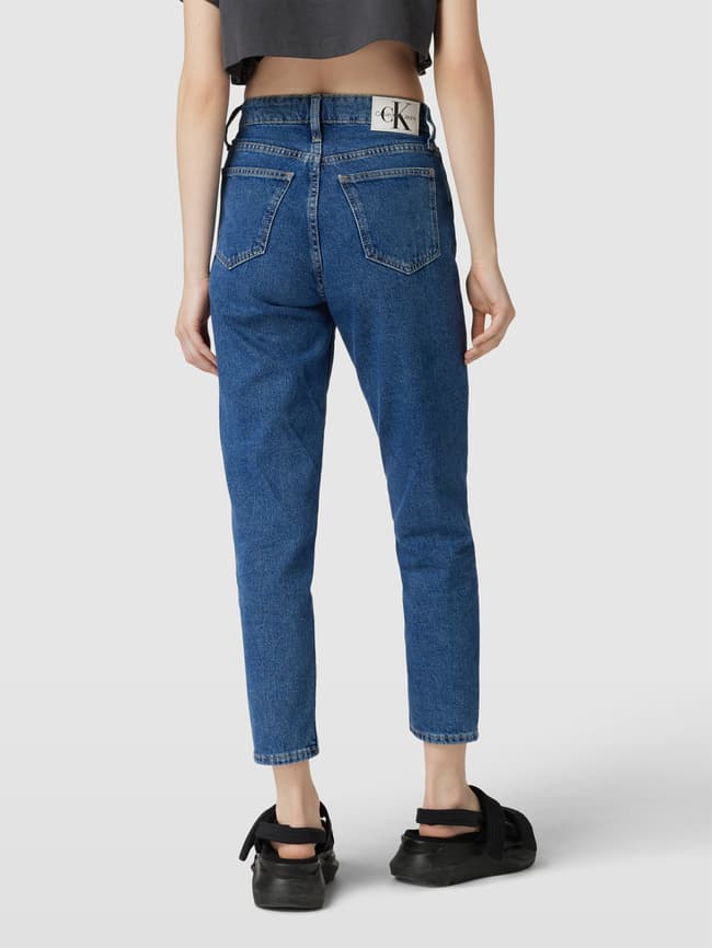 Calvin Klein Jeans Mom Fit Jeans mit Label-Detail Modell  