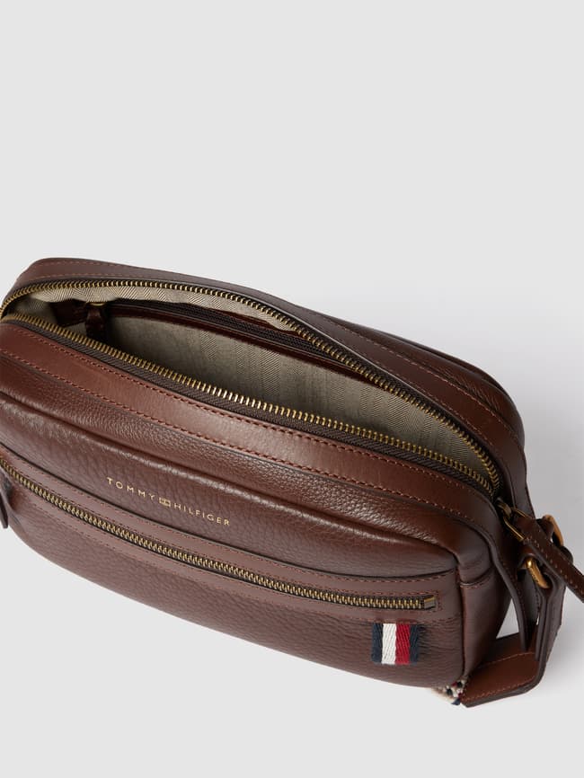 Tommy Hilfiger Umhangetasche aus Leder Dunkelbraun