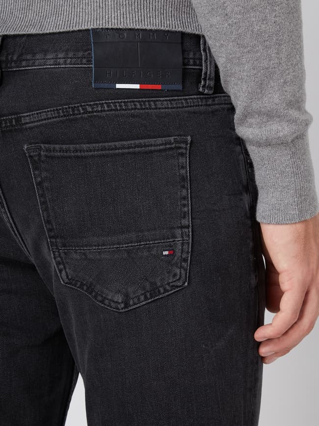 Tommy Hilfiger Regular Fit Jeans mit Stretch-Anteil (black) online 