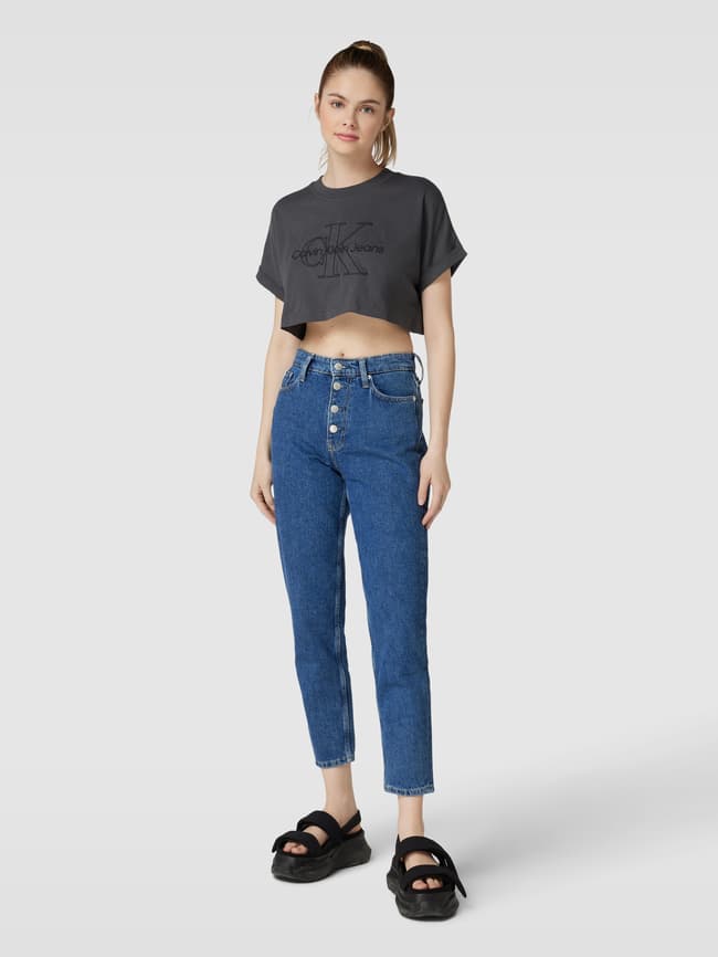Calvin Klein Jeans Mom Fit Jeans mit Label-Detail Modell  