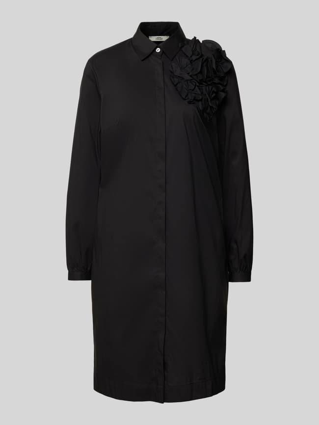 0039 Italy Knielanges Hemdblusenkleid mit Applikation Modell