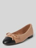 Steve Madden Leren ballerina's met strikdetail, model 'ELLISON' Beige