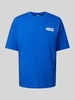 Hugo Blue T-shirt o kroju oversized z nadrukiem z logo model ‘Nimayliti’ Niebieski