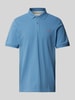 s.Oliver RED LABEL Regular Fit Poloshirt aus reiner Baumwolle mit Label Stitching Rauchblau