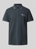 s.Oliver RED LABEL Regular Fit Poloshirt mit Label-Print Mittelgrau