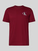 Calvin Klein Jeans T-shirt met labelprint Bordeaux